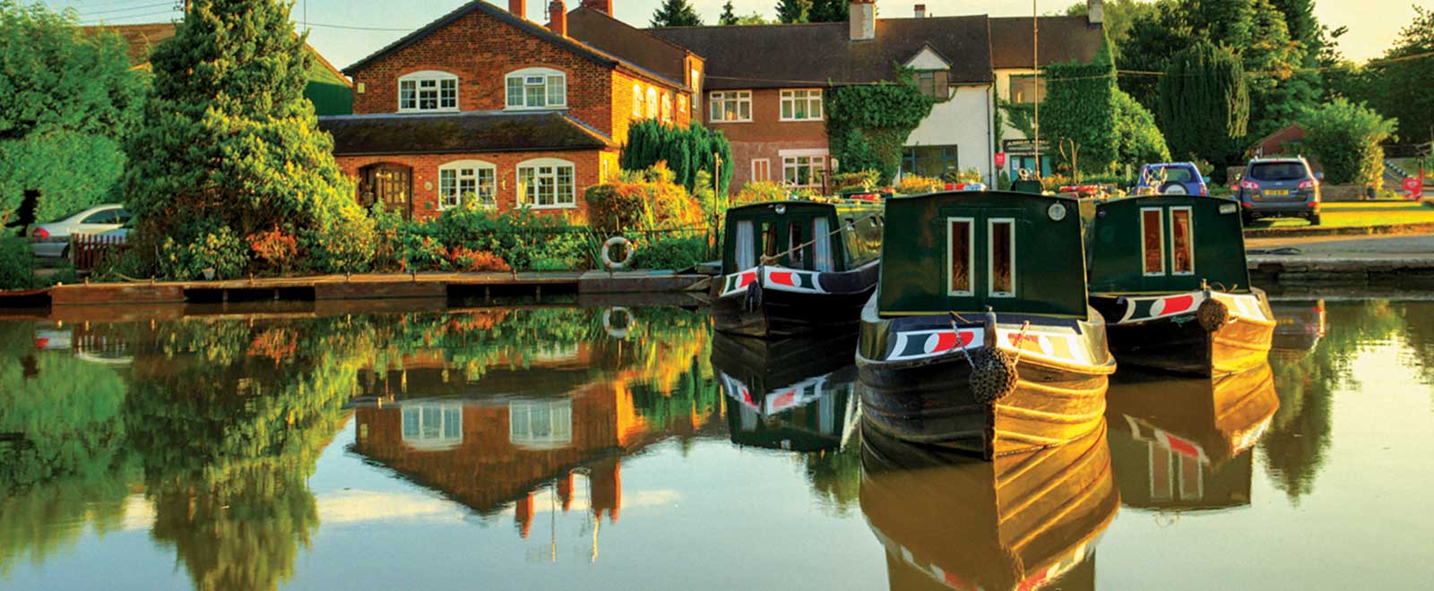 Rochdale Canal - Canal Boat Holiday Guides And Narrow Boat Breaks On ...