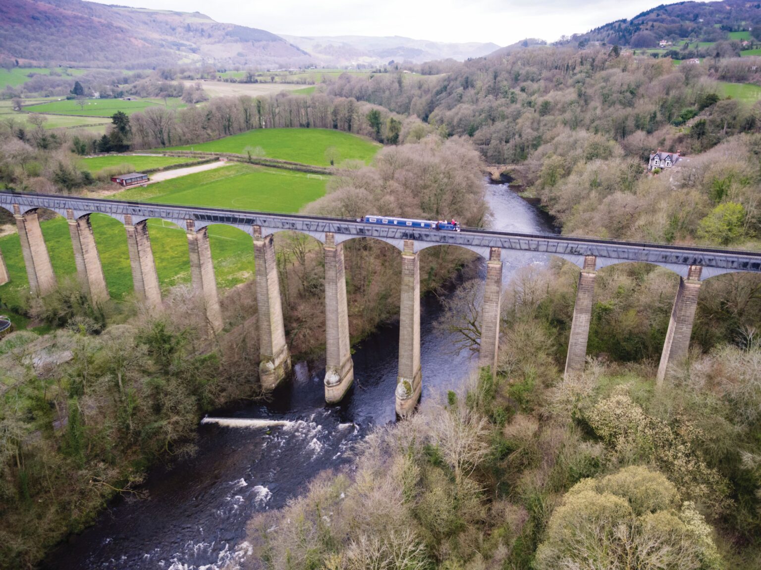 Take a boat trip across the Pontcysyllte Aqueduct | Anglo Welsh Ltd