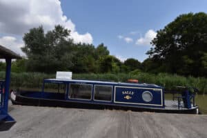 Canal boat day hire from Bradford on Avon Marina 